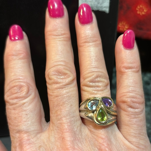 Elegant sterling silver size 7 ring. - Picture 2 of 4